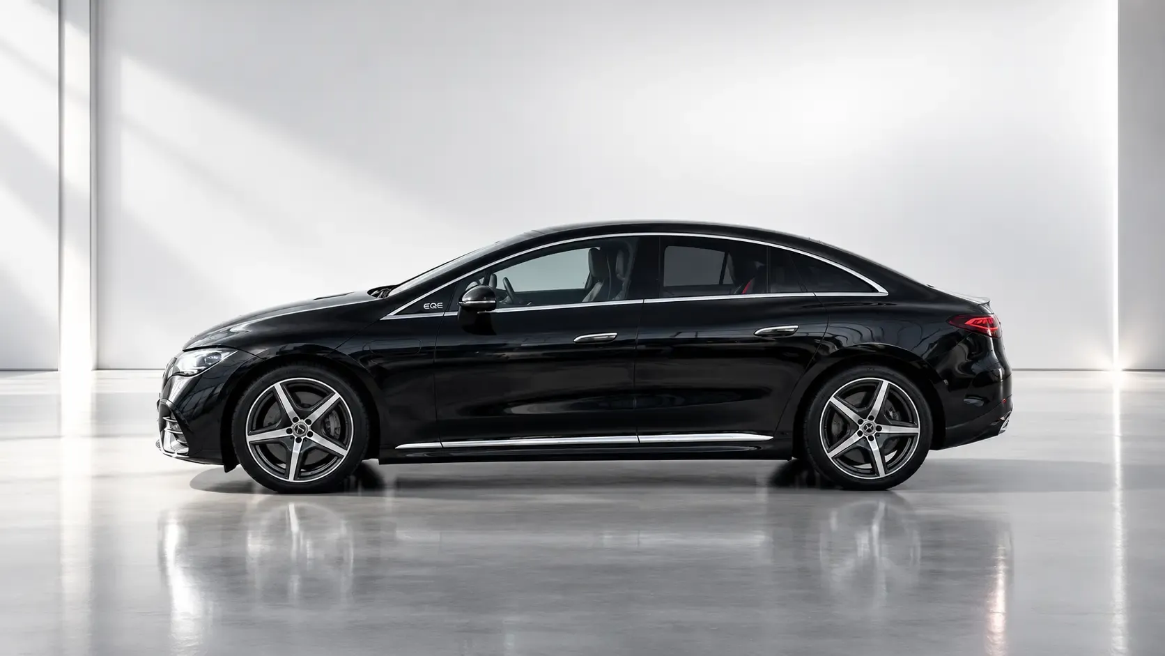 Les Mercedes-Benz EQE et Classe V d’Ola Prestige, VTC à Reims